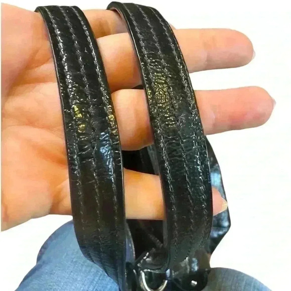 Coach Mia Patent Mini Maggie - Picture 12 of 16